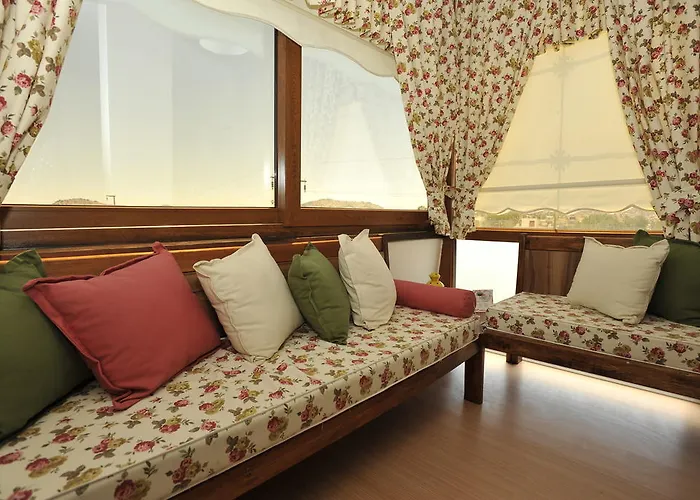 Aterna Hotel 2*